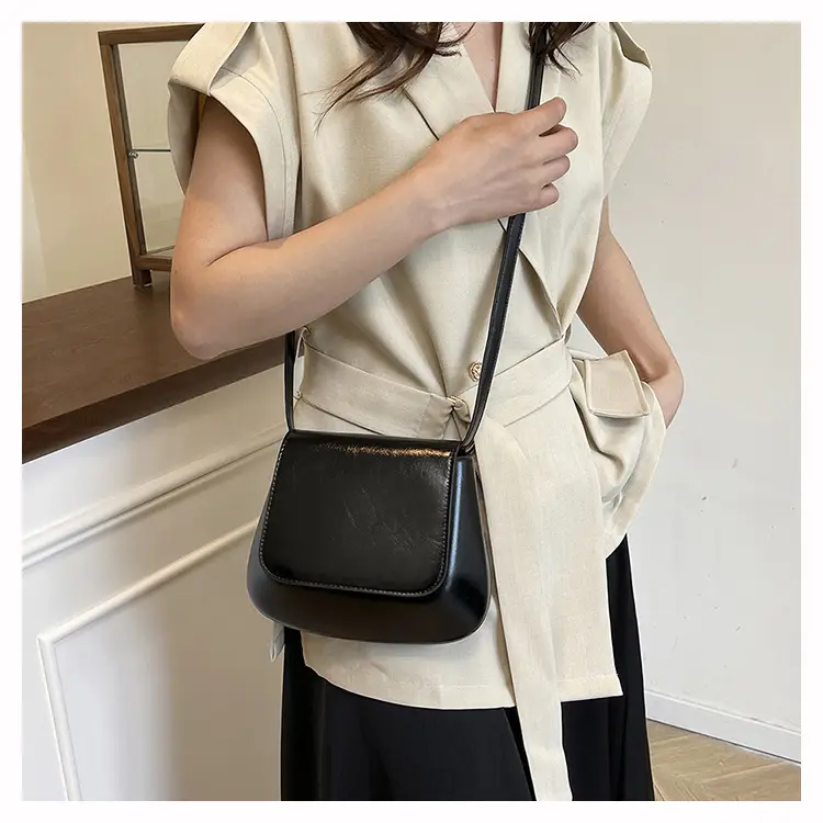 Retro Maillard Saddle Bag Chestnut Large Capacity — feature 10