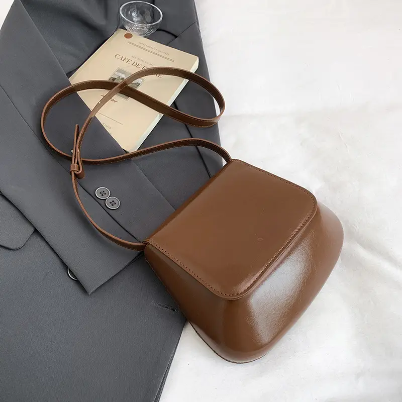 Retro Maillard Saddle Bag Chestnut Large Capacity - Image 4