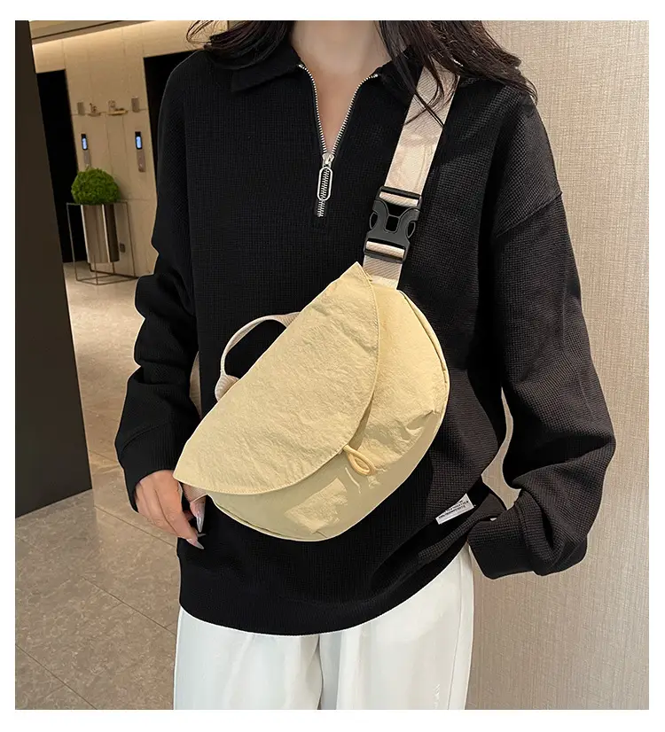 Black Japanese Style Crossbody Bag for Women — feature 1