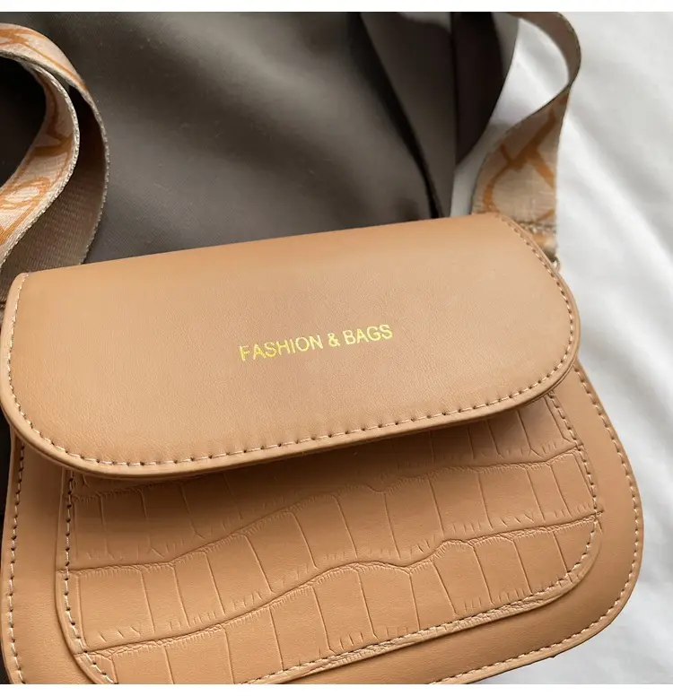 White Minimalist Shoulder Bag for Women 2026 — feature 17