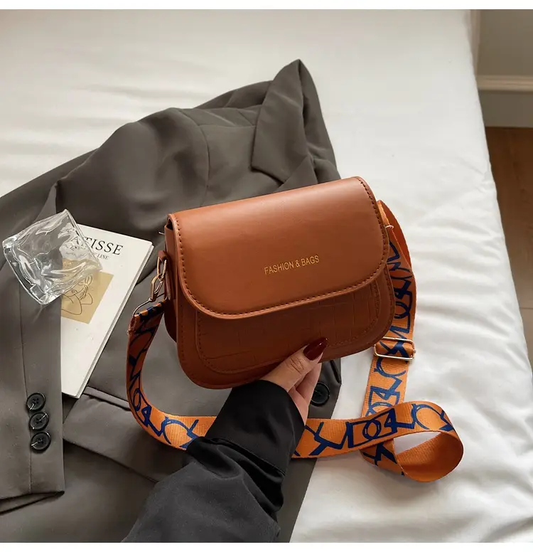 White Minimalist Shoulder Bag for Women 2026 — feature 22