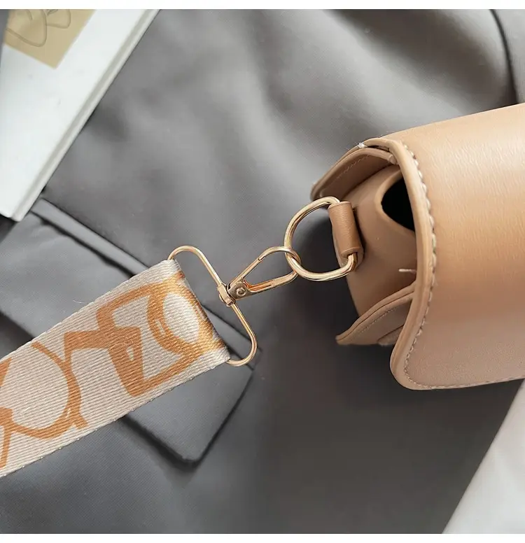 White Minimalist Shoulder Bag for Women 2026 — feature 24