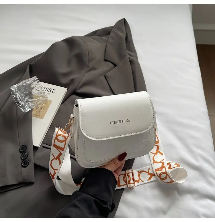White Minimalist Shoulder Bag for Women 2026 — feature 31
