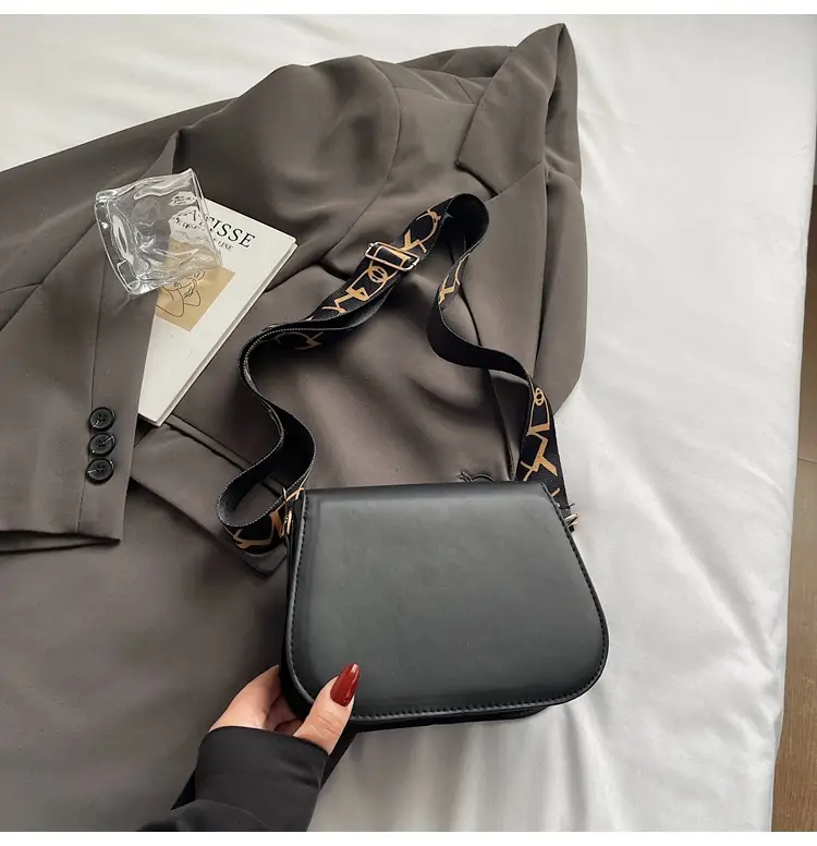 White Minimalist Shoulder Bag for Women 2026 — feature 39