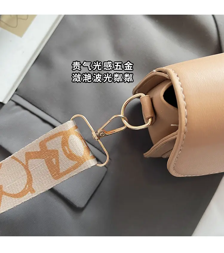 White Minimalist Shoulder Bag for Women 2026 — feature 4