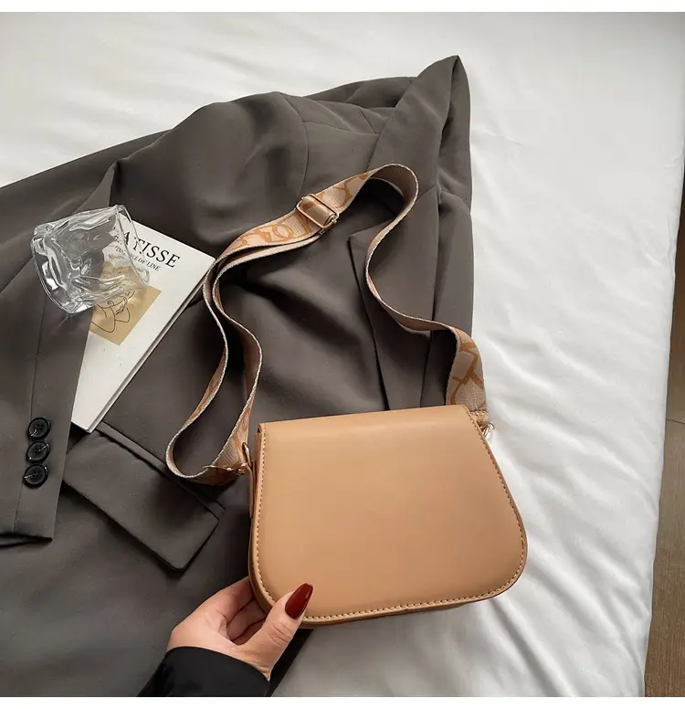 White Minimalist Shoulder Bag for Women 2026 — feature 48