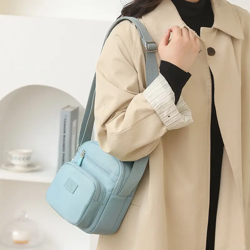 2026 Red Shoulder Bag for Middle-Aged Moms with Large Capacity - Image 9