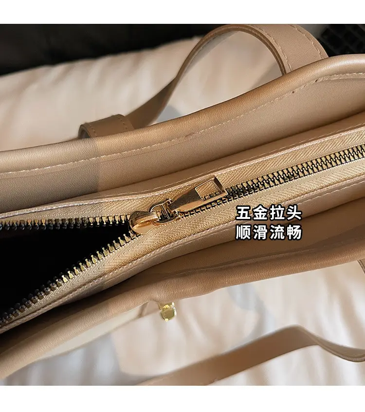 Women's Large Capacity Tan Shoulder Bag 2025 — feature 7