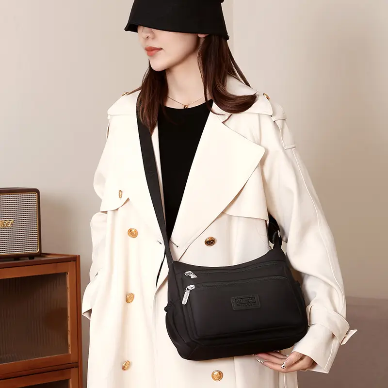 2026 New Nylon Crossbody Bag for Middle-Aged Moms - Image 12