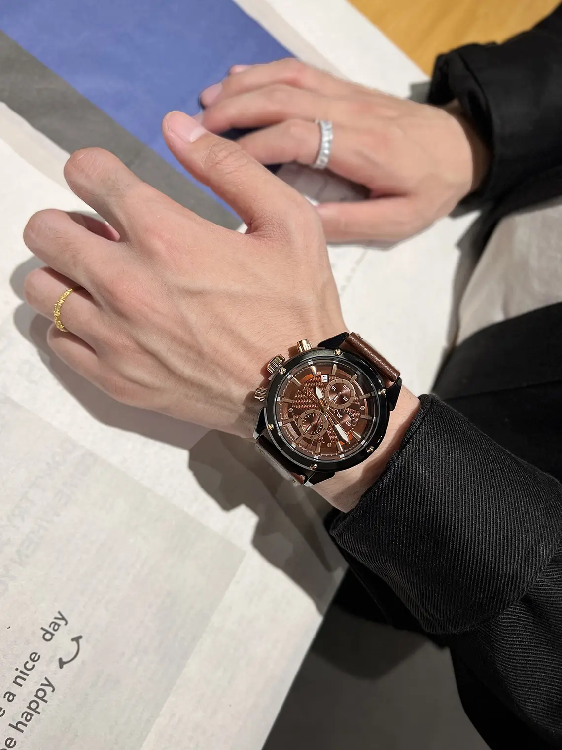 Men's Luminous Quartz Watch with Live Broadcast Display — feature 13