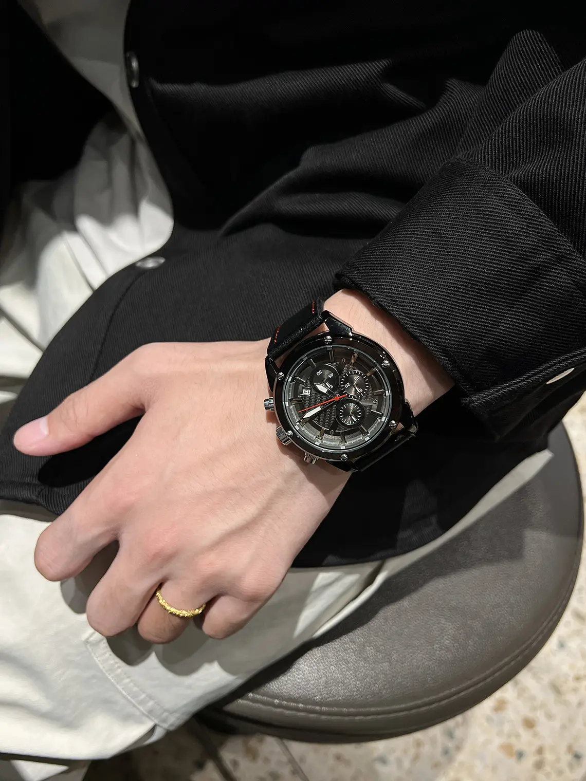 Men's Luminous Quartz Watch with Live Broadcast Display — feature 18