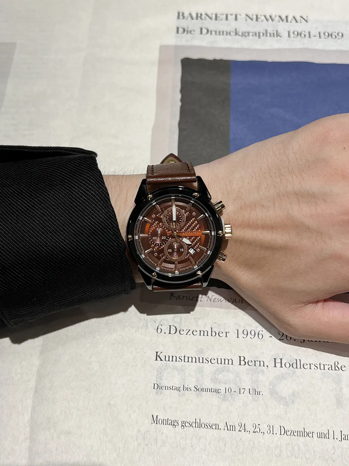 Men's Luminous Quartz Watch with Live Broadcast Display — feature 4