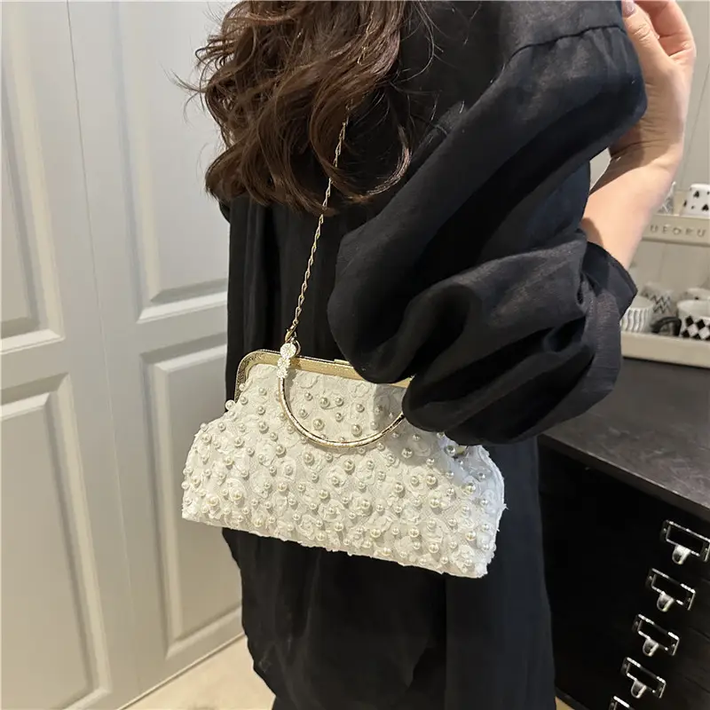 Retro Pearl Handheld Bag with Flower Beading & Chain