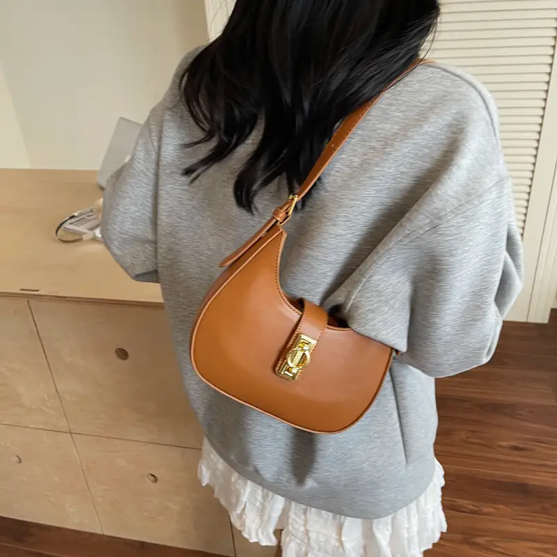 Red Saddle Bag Women 2025 New Arrival - Image 7