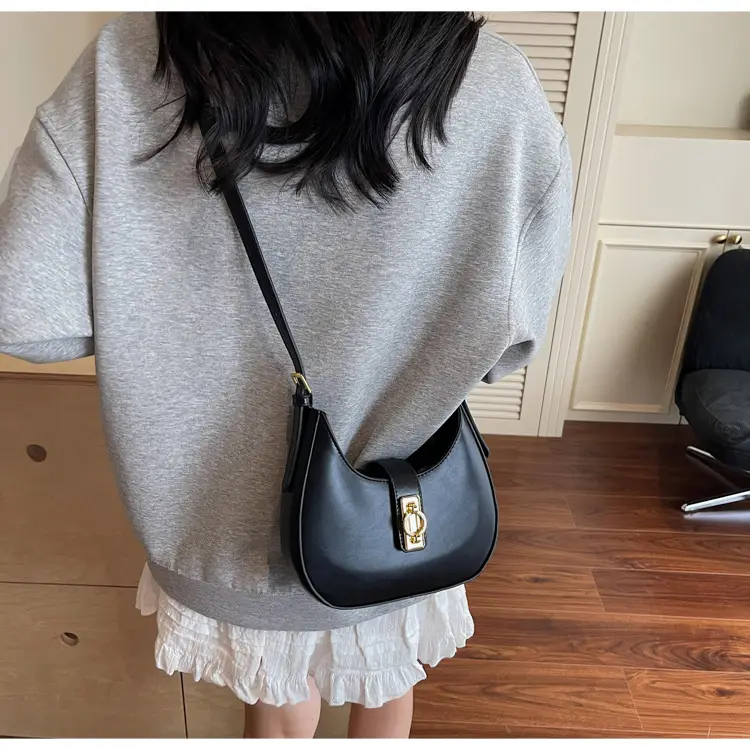 Red Saddle Bag Women 2025 New Arrival — feature 13
