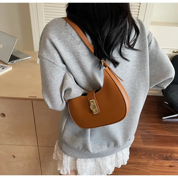 Red Saddle Bag Women 2025 New Arrival — feature 15
