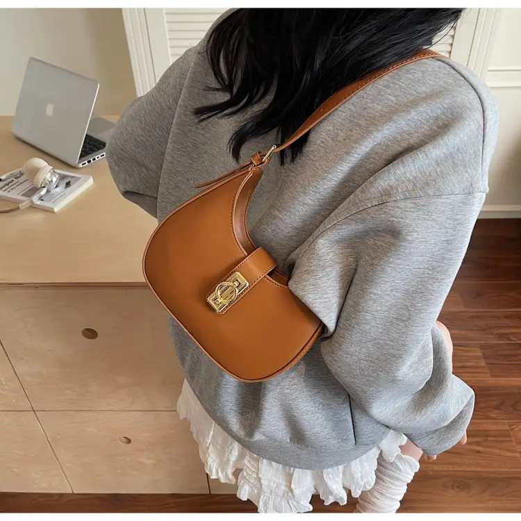 Red Saddle Bag Women 2025 New Arrival — feature 18
