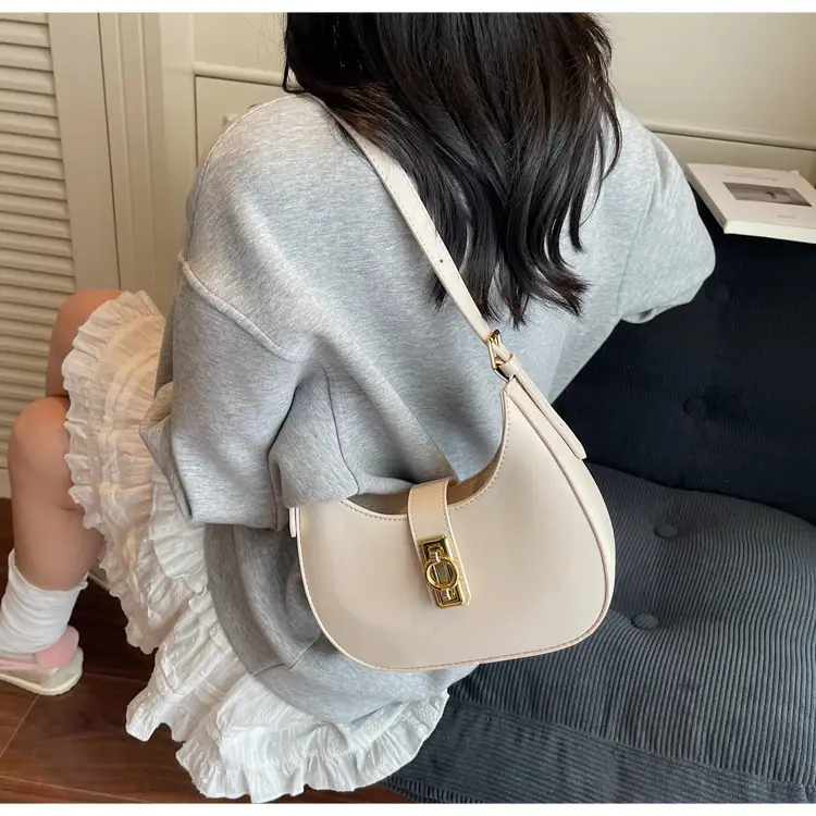 Red Saddle Bag Women 2025 New Arrival — feature 20
