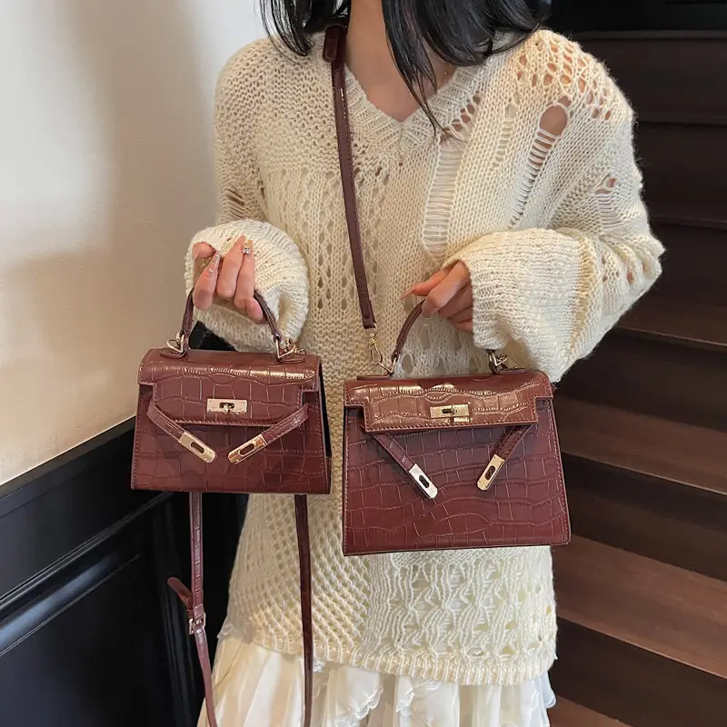 Stylish White Crossbody Bag Set for Women - Image 7