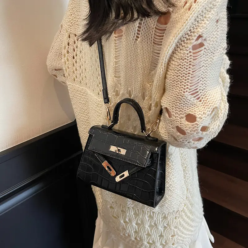 Stylish White Crossbody Bag Set for Women - Image 8