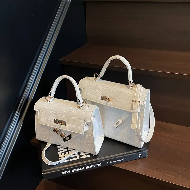 Stylish White Crossbody Bag Set for Women - Image 2