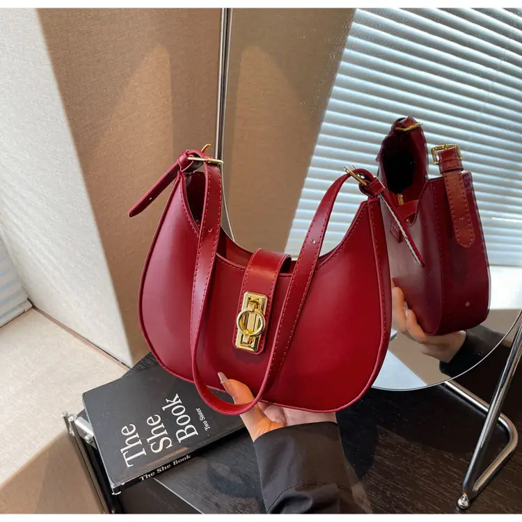 Women's Large Capacity Underarm Bag Brown Leather — feature 17