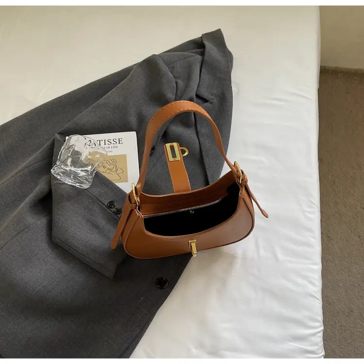 Women's Large Capacity Underarm Bag Brown Leather — feature 8