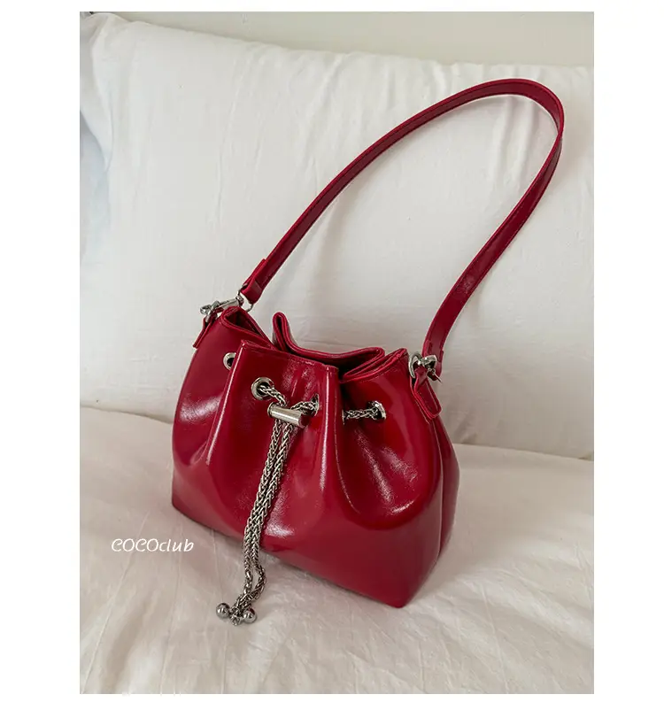 Red Chain Bucket Bag for Women — feature 5