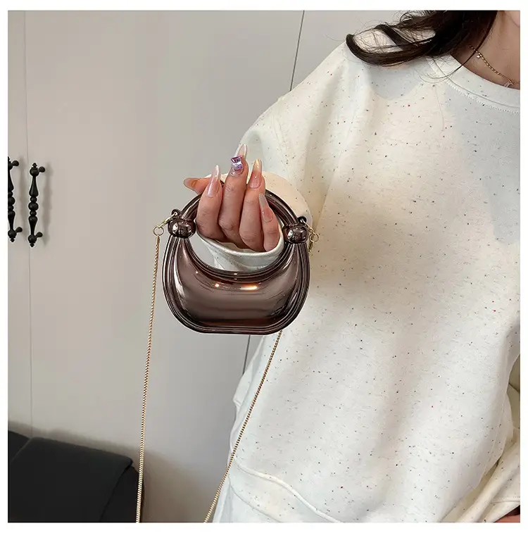 Laser Dumpling Bag Silver Chain Shoulder Crossbody — feature 18
