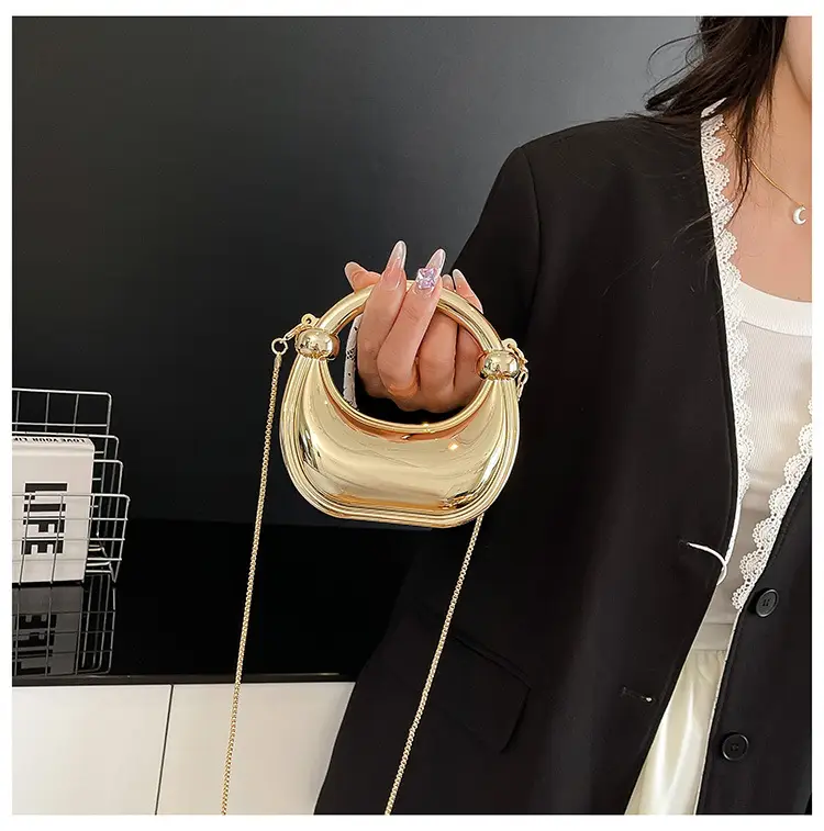 Laser Dumpling Bag Silver Chain Shoulder Crossbody — feature 9