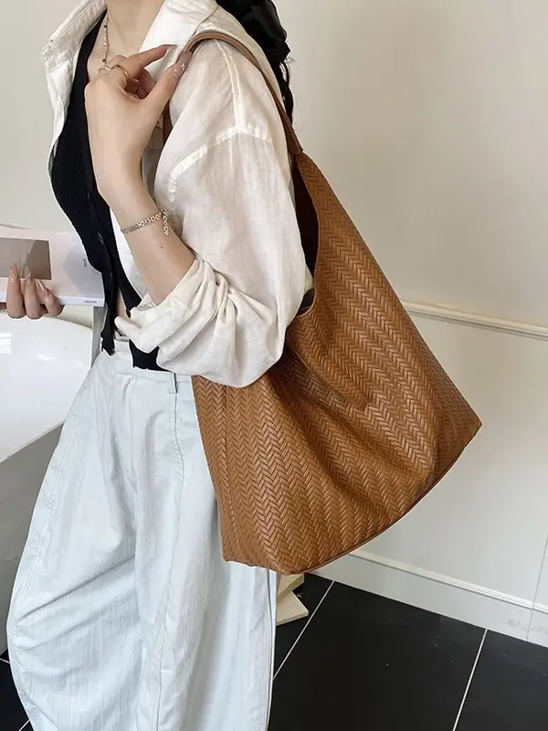 Korean Niche Tan Shoulder Bag Large Capacity - Image 6