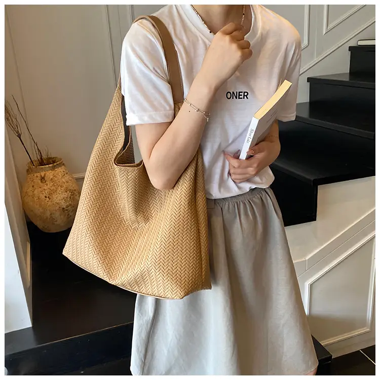 Korean Niche Tan Shoulder Bag Large Capacity — feature 8
