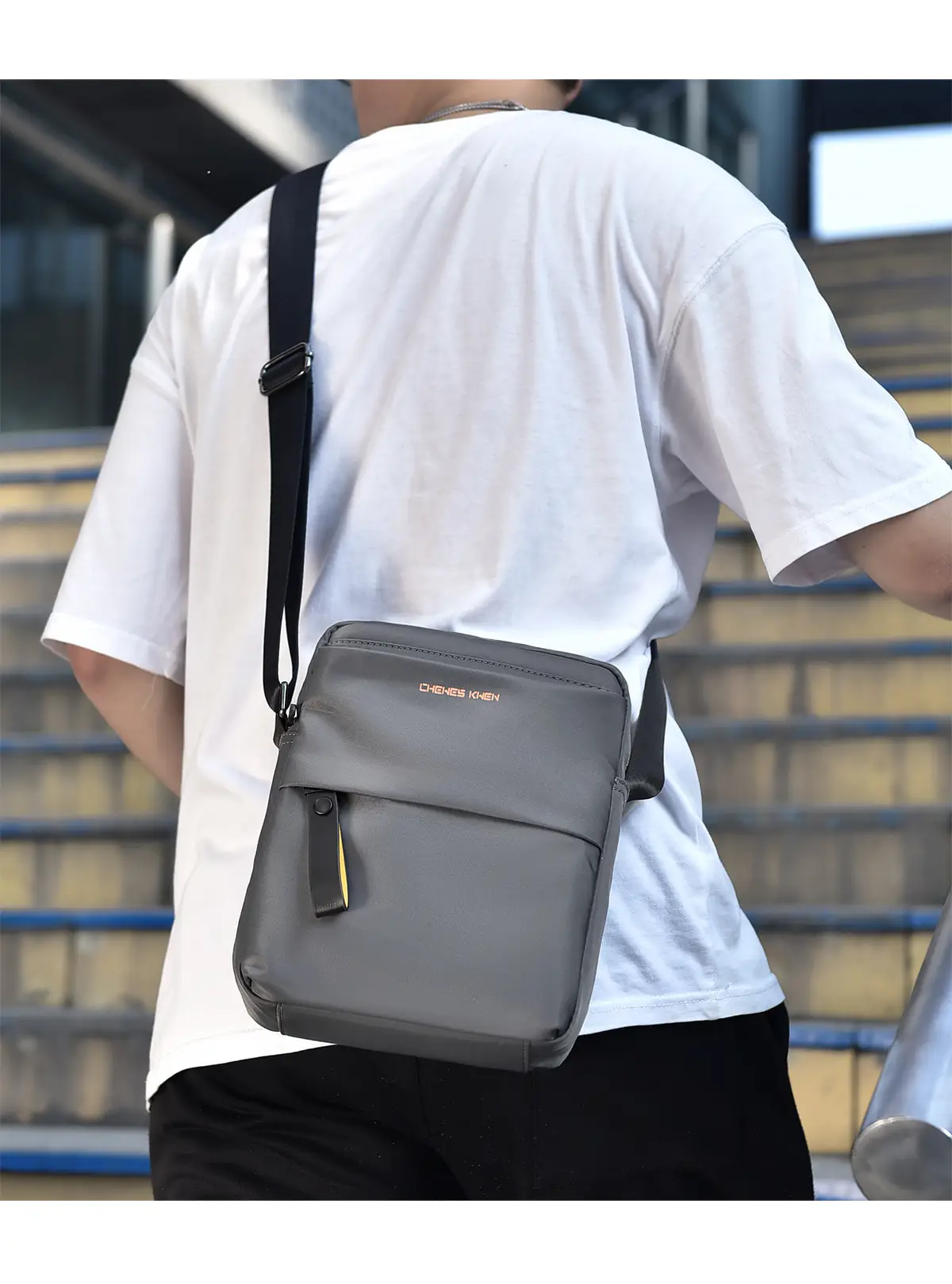 Men's Water-Repellent Crossbody Bag Large Capacity — feature 16
