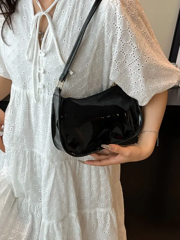 Retro Red Patent Leather Shoulder Bag 2025 - Image 9