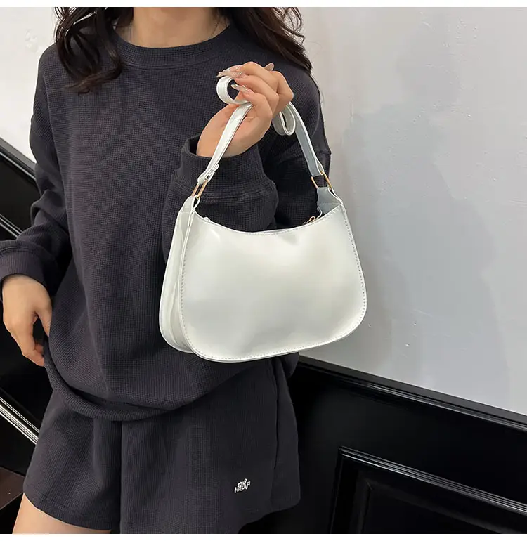 Retro Red Patent Leather Shoulder Bag 2025 — feature 14