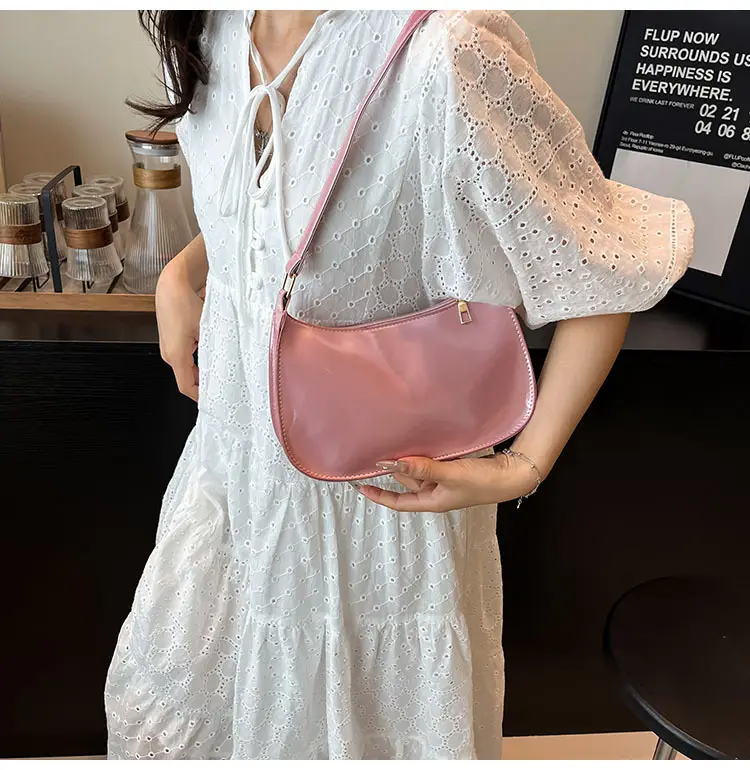 Retro Red Patent Leather Shoulder Bag 2025 — feature 8