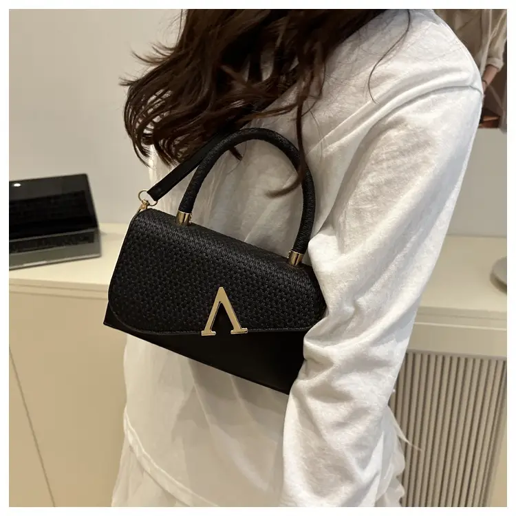 Minimalist Square Shoulder Bag for Women 2025 — feature 15