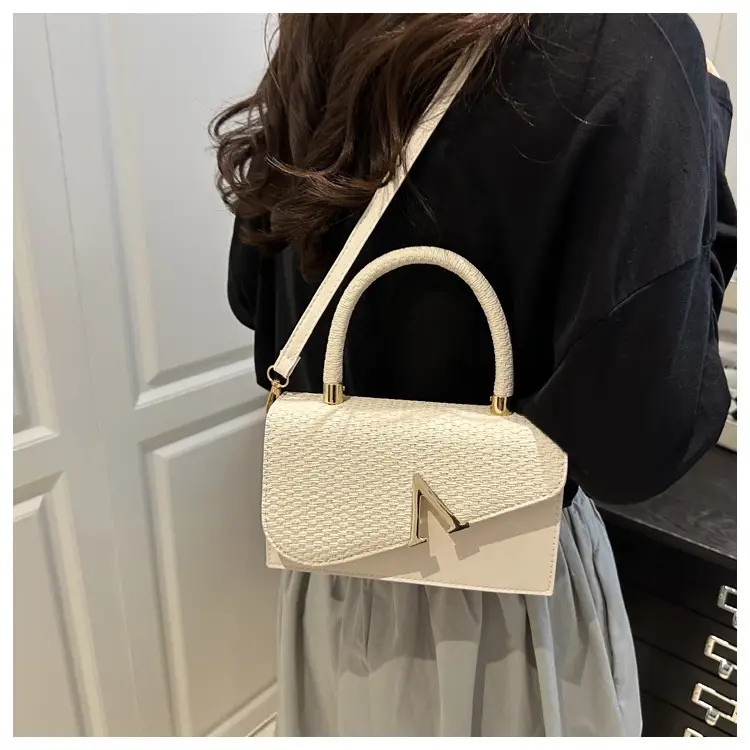 Minimalist Square Shoulder Bag for Women 2025 — feature 9