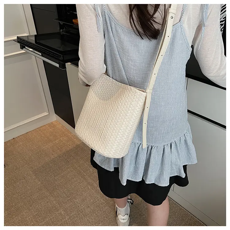 Red Woven Crossbody Bag for Women Summer Commute — feature 23