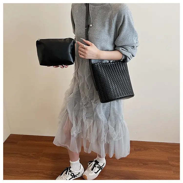 Red Woven Crossbody Bag for Women Summer Commute — feature 26