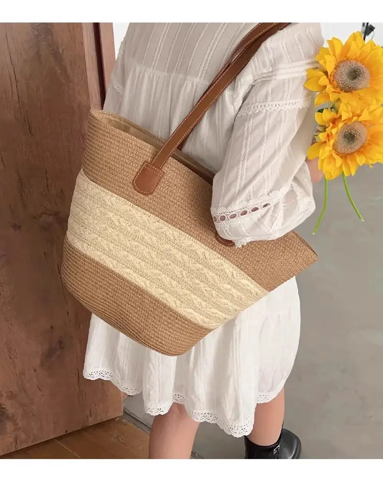 Women's Woven Straw Shoulder Bag Large Capacity — feature 3