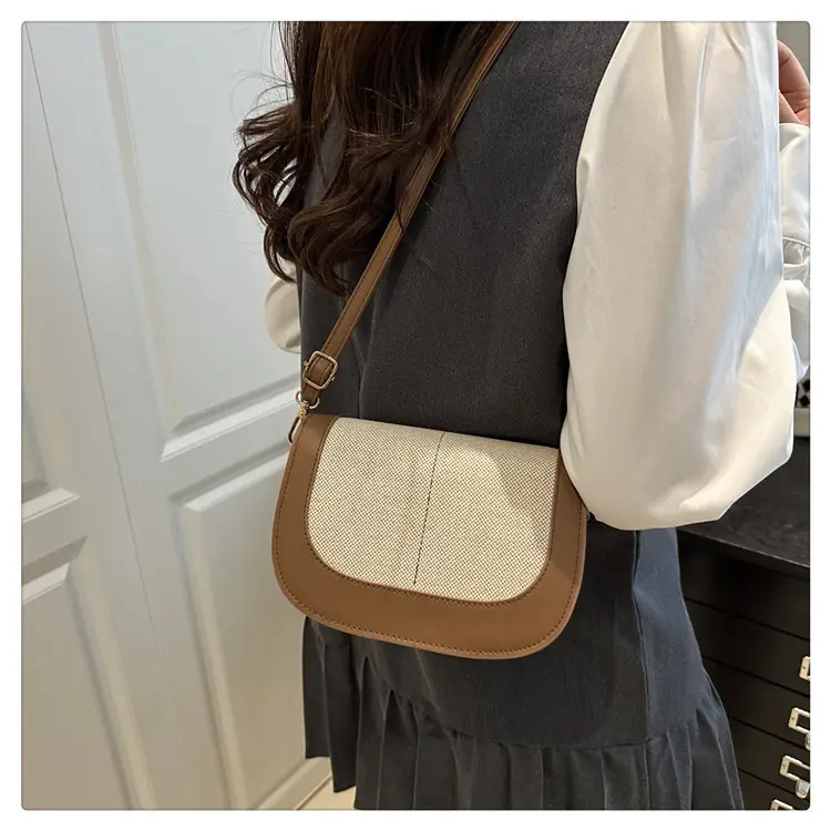 Women's Retro Crossbody Bag Black Beige 2025 — feature 11