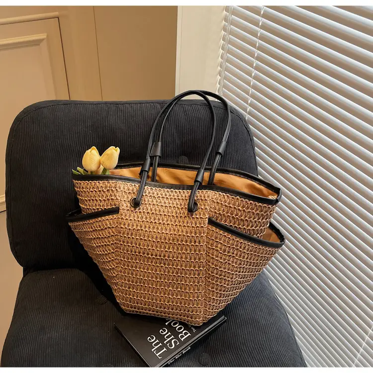 Women Straw Bag 2025 Seaside Vacation Casual Shoulder Bag