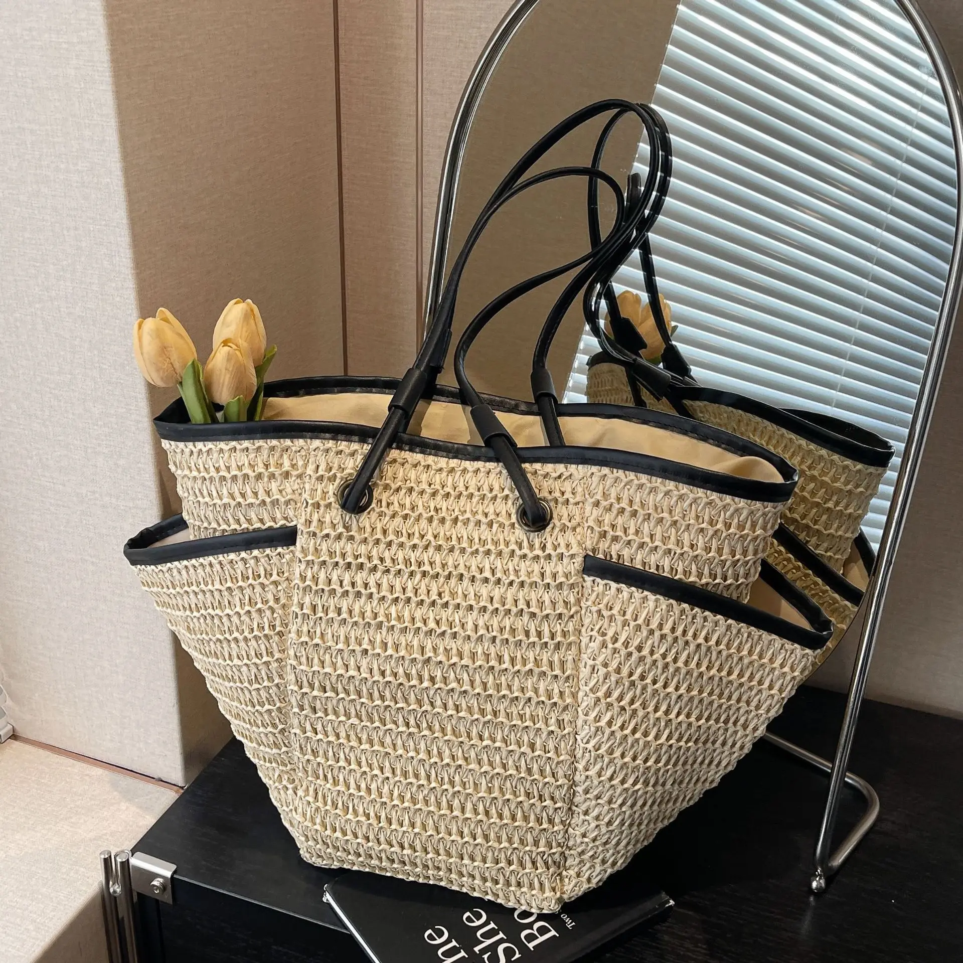 Women Straw Bag 2025 Seaside Vacation Casual Shoulder Bag