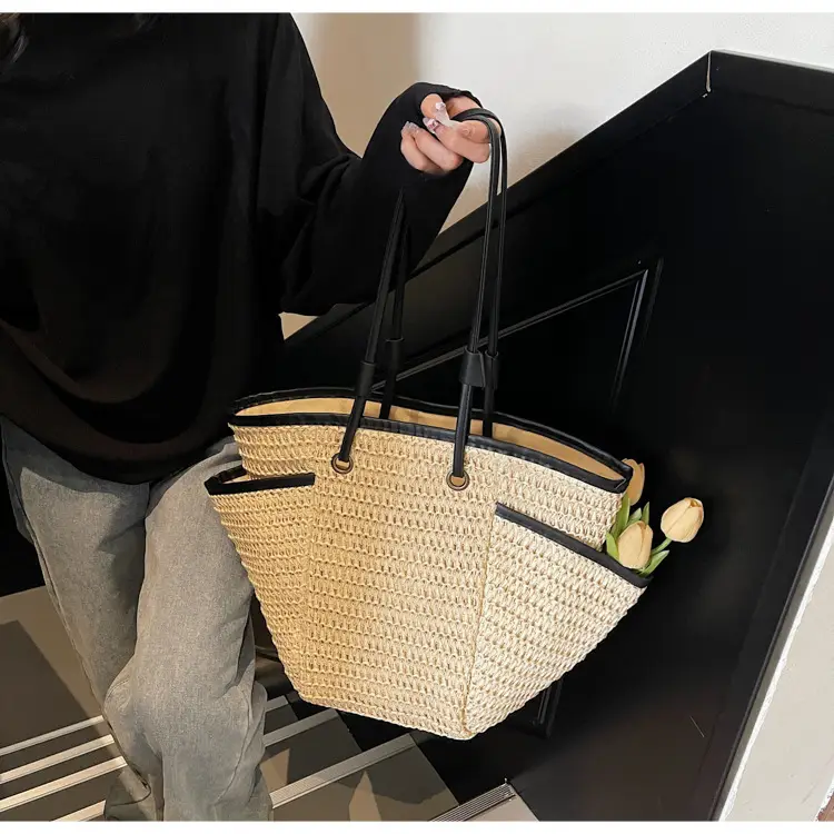 Women Straw Bag 2025 Seaside Vacation Casual Shoulder Bag