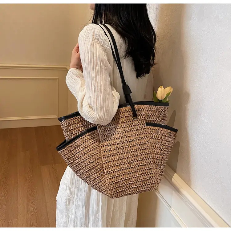 Women Straw Bag 2025 Seaside Vacation Casual Shoulder Bag