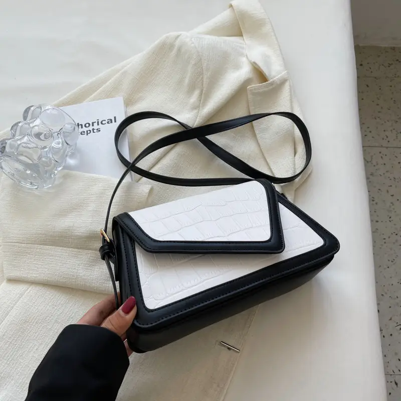 2025 New Summer Armpit Bag White Black Croc Texture