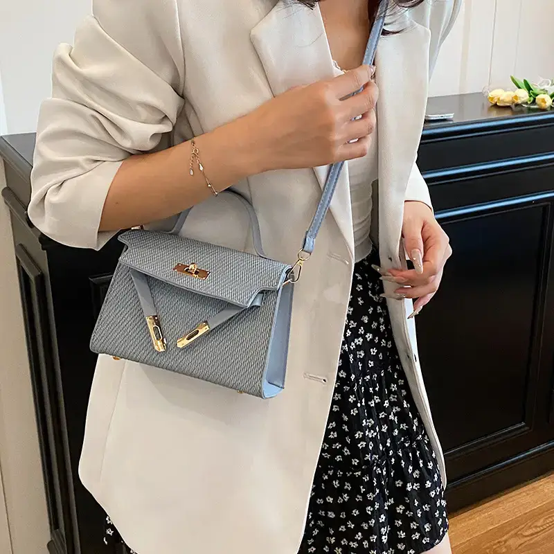 Niche High-End Textured Crossbody Bag White Gold - Image 6