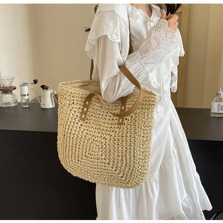 Hand-Woven Straw Tote Bag for Women Large Capacity Beach Travel - Image 4