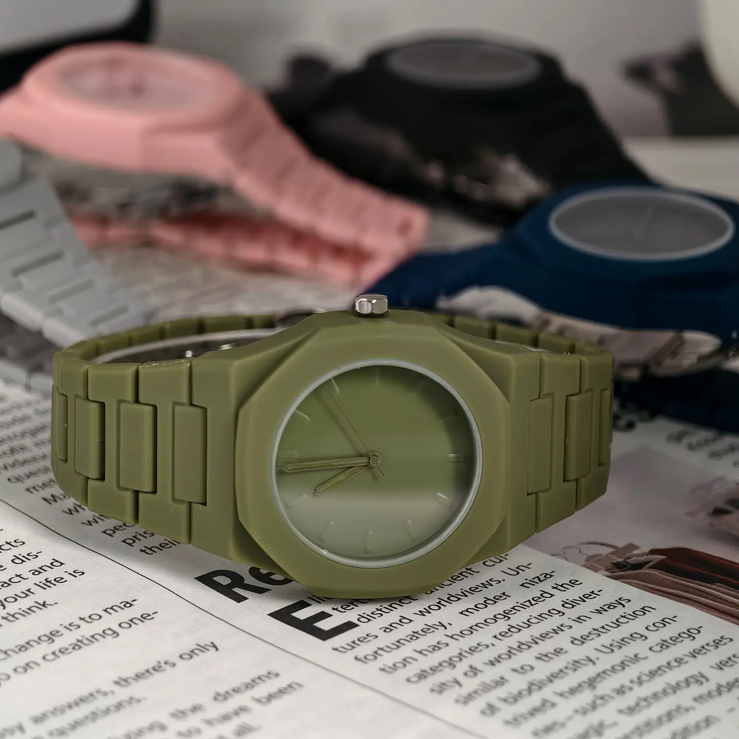 Pink High-End Women's Quartz Watch 2025 — feature 5
